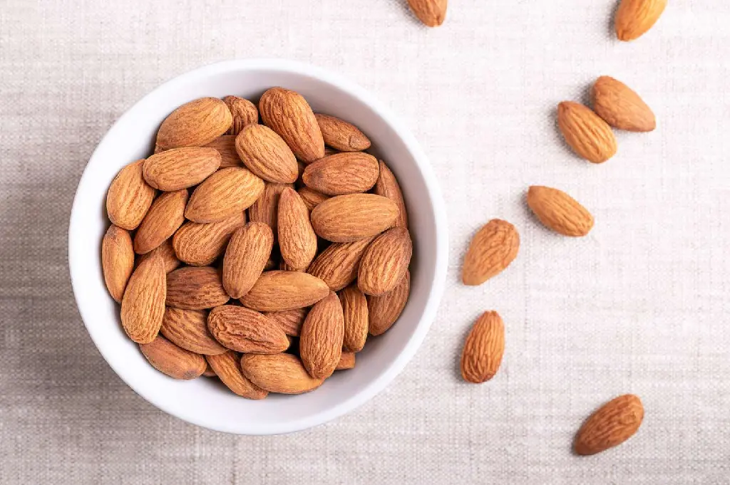 ms-almonds-in-bowl-getty-dbf3bf1a968b405d9d45de9d4b910709.webp